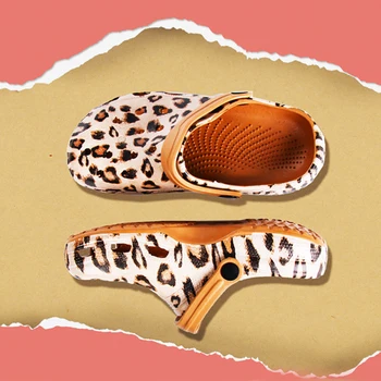 2021 novo poletje udobno in osebno leopard tiskanja krog toe luknjo čevlji na prostem plaži Copate Ravno unisex copate