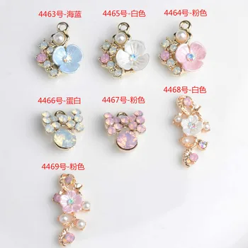 Debelo 50PCs Imitacije Kristalno Pearl Zlitine Cvet, Čar, Obeski za Dekleta Ornament Dodatki Modni Nakit DIY